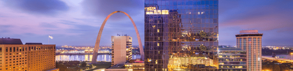 ST. LOUIS MISSOURI USA DOWNTOWN CITYSCAPE